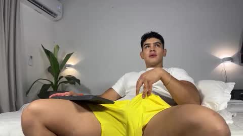 Andrew Flintt online show from 11-18-25, 04:00