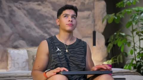 Andrew Flintt online show from 03-25-26, 11:55