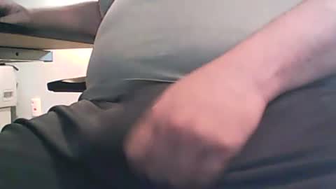 Snapshot of scottie813 chatting on 11-25-25, 01:44 scottie813 online show from 11-25-25, 01:44