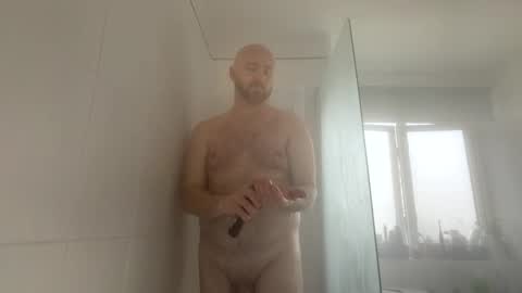 Snapshot of scottric chatting on 03-22-26, 03:15 SexyDaddy online show from 03-22-26, 03:15