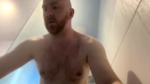 Snapshot of scottric chatting on 05-17-26, 10:33 SexyDaddy online show from 05-17-26, 10:33