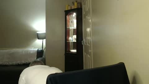 Snapshot of scottsman214 chatting on 12-22-24, 06:15 James online show from 12-22-24, 06:15