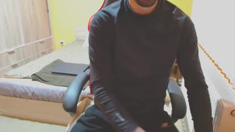 Snapshot of scotty_98 chatting on 12-31-24, 04:04 scotty_98 online show from 12-31-24, 04:04