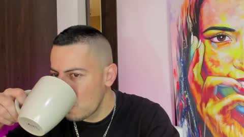 Snapshot of scotty_music chatting on 05-10-26, 02:00 Ricardo online show from 05-10-26, 02:00