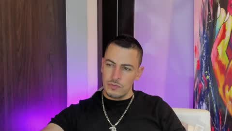 Snapshot of scotty_music chatting on 06-08-26, 11:27 Ricardo online show from 06-08-26, 11:27