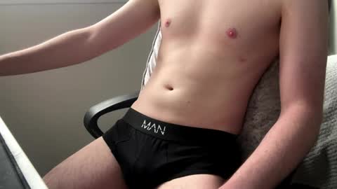 scottyboyyy94 online show from 05-08-26, 09:47
