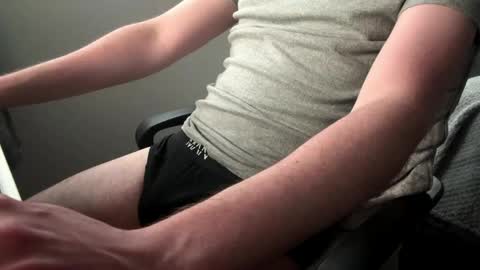 scottyboyyy94 online show from 05-10-26, 06:46