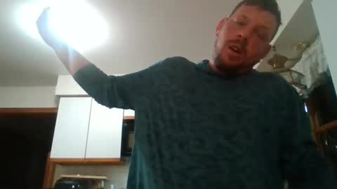 Snapshot of scottydoesntknow0 chatting on 12-20-24, 06:08 scottydoesntknow0 online show from 12-20-24, 06:08