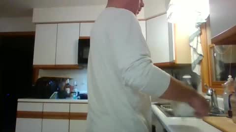 Snapshot of scottydoesntknow0 chatting on 12-26-24, 12:25 scottydoesntknow0 online show from 12-26-24, 12:25