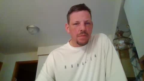 Snapshot of scottydoesntknow0 chatting on 12-27-24, 03:31 scottydoesntknow0 online show from 12-27-24, 03:31