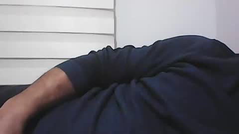 Snapshot of screw2 chatting on 11-17-25, 03:07 Evren online show from 11-17-25, 03:07