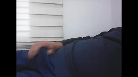 Snapshot of screw2 chatting on 12-14-25, 08:20 Evren online show from 12-14-25, 08:20