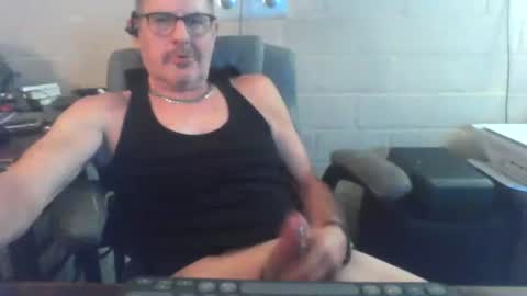 eating pussy  sucking dick online show from 05-18-26, 02:01