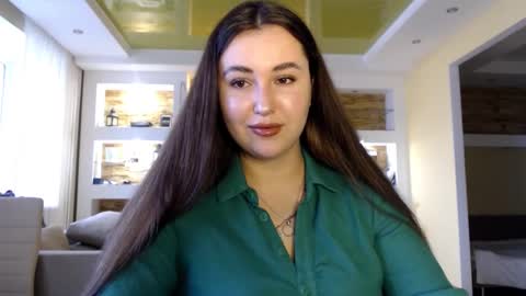 Snapshot of sea_cocktail chatting on 12-06-24, 10:05 Elizabeth online show from 12-06-24, 10:05