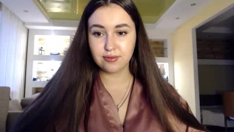 Snapshot of sea_cocktail chatting on 12-06-24, 01:11 Elizabeth online show from 12-06-24, 01:11