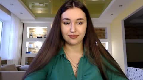 Snapshot of sea_cocktail chatting on 12-31-24, 08:37 Elizabeth online show from 12-31-24, 08:37