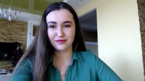 Snapshot of sea_cocktail chatting on 01-09-25, 09:59 Elizabeth online show from 01-09-25, 09:59