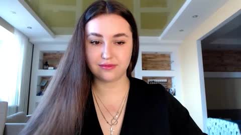 Snapshot of sea_cocktail chatting on 02-10-25, 01:01 Elizabeth online show from 02-10-25, 01:01