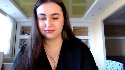 Snapshot of sea_cocktail chatting on 02-11-25, 12:16 Elizabeth online show from 02-11-25, 12:16