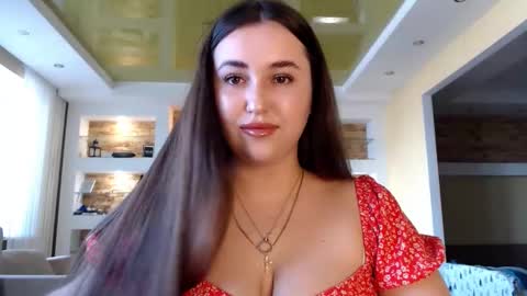 Snapshot of sea_cocktail chatting on 02-24-25, 12:26 Elizabeth online show from 02-24-25, 12:26