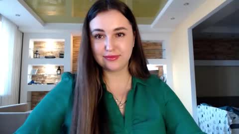 Snapshot of sea_cocktail chatting on 02-25-25, 01:50 Elizabeth online show from 02-25-25, 01:50