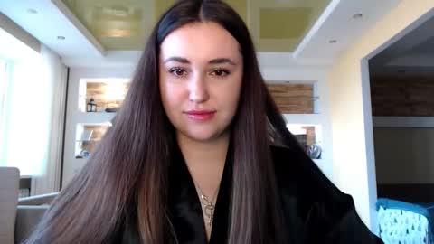 Snapshot of sea_cocktail chatting on 03-05-25, 02:01 Elizabeth online show from 03-05-25, 02:01