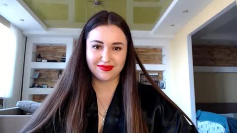 Snapshot of sea_cocktail chatting on 03-07-25, 12:12 Elizabeth online show from 03-07-25, 12:12