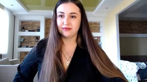 Snapshot of sea_cocktail chatting on 03-10-25, 12:59 Elizabeth online show from 03-10-25, 12:59