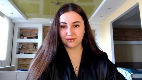 Snapshot of sea_cocktail chatting on 03-11-25, 11:23 Elizabeth online show from 03-11-25, 11:23