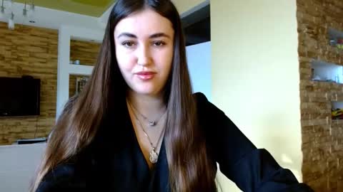 Snapshot of sea_cocktail chatting on 10-16-25, 06:47 Elizabeth online show from 10-16-25, 06:47