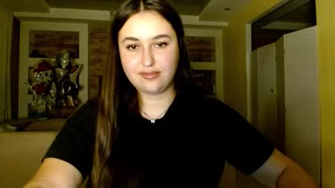 Snapshot of sea_cocktail chatting on 11-28-25, 02:20 Elizabeth online show from 11-28-25, 02:20