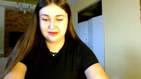 Snapshot of sea_cocktail chatting on 12-02-25, 07:47 Elizabeth online show from 12-02-25, 07:47