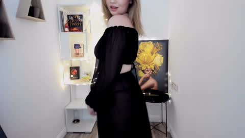 Kate online show from 01-24-25, 11:26