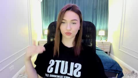 Kate online show from 03-06-25, 07:14