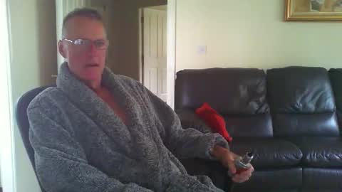 Snapshot of seakrait chatting on 10-03-25, 08:00 seakrait online show from 10-03-25, 08:00