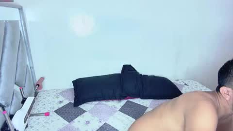 Sean-pierre online show from 12-15-25, 05:23