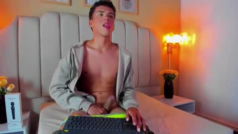 Sean online show from 10-11-25, 04:22