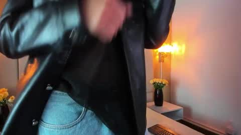 Sean online show from 10-14-25, 05:08