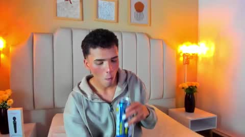 Sean online show from 10-28-25, 04:49