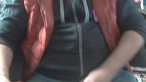 Snapshot of seathrough chatting on 11-26-25, 02:51 Falco J online show from 11-26-25, 02:51