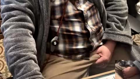 Snapshot of seathrough chatting on 02-01-26, 04:05 Falco J online show from 02-01-26, 04:05