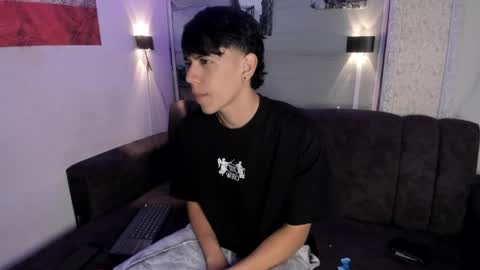 sebas_pretty7 online show from 04-01-26, 12:28