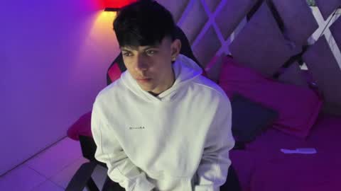sebas_pretty7 online show from 07-12-26, 12:29