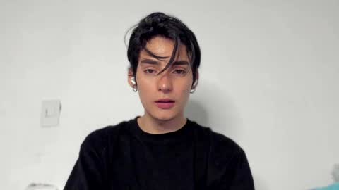 Snapshot of sebas_rosse chatting on 12-26-24, 10:52 sebastian online show from 12-26-24, 10:52