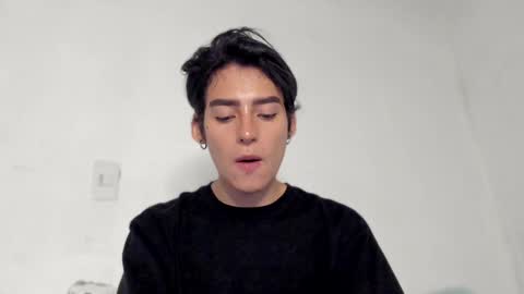 Snapshot of sebas_rosse chatting on 12-30-24, 12:11 sebastian online show from 12-30-24, 12:11