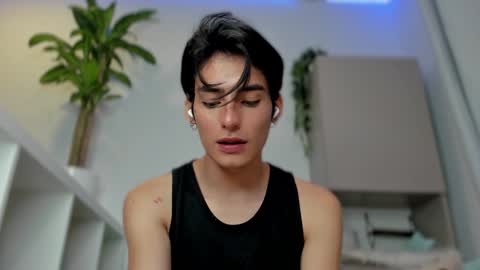 Snapshot of sebas_rosse chatting on 01-07-25, 01:38 sebastian online show from 01-07-25, 01:38