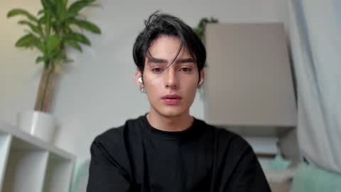 Snapshot of sebas_rosse chatting on 01-11-25, 10:07 sebastian online show from 01-11-25, 10:07