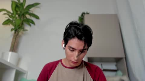 Snapshot of sebas_rosse chatting on 01-15-25, 10:57 sebastian online show from 01-15-25, 10:57