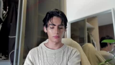 Snapshot of sebas_rosse chatting on 02-23-25, 01:24 sebastian online show from 02-23-25, 01:24