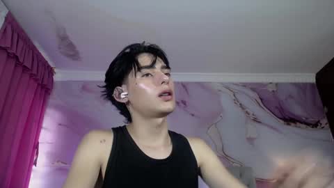 Snapshot of sebas_rosse chatting on 03-10-25, 08:12 sebastian online show from 03-10-25, 08:12